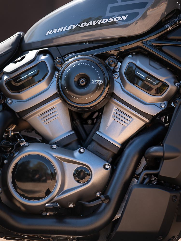 Die zwei Zylinder des Motors stehen bei der Harley-Davidson Nightster nun im Winkel von 60 statt 45 Grad.