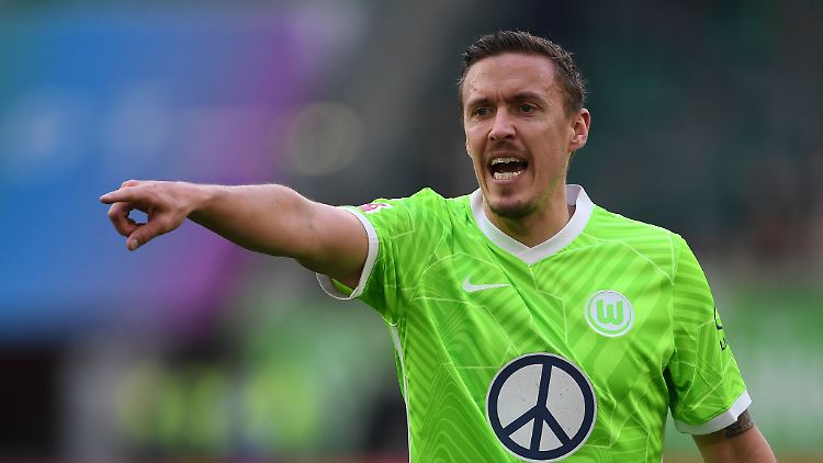 Hat die beim VfL Wolfsburg in ihn gesetzten Erwartungen noch nicht erfüllt: Max Kruse gestikuliert.