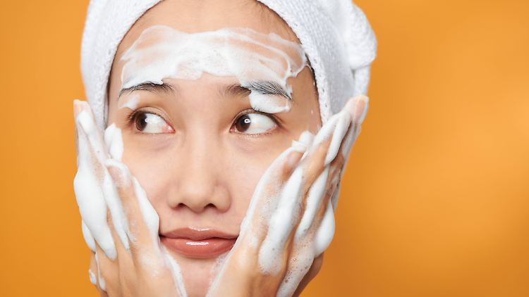 Fünf Naturkosmetik-Reinigungsprodukte konnten mit "sehr gut" glänzen.