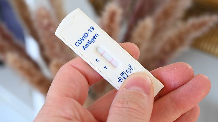 Forscher gehen davon aus, dass Patienten mit schwachem Immunsystem mehrere Corona-Varianten akkumulieren können.