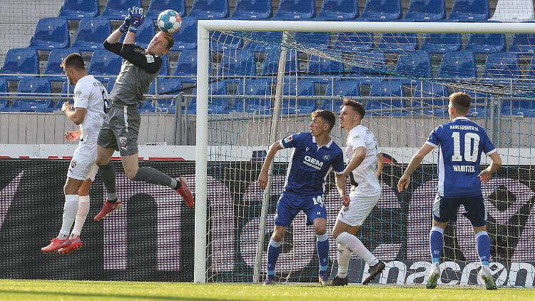 Neun Punkte kann Ingolstadt in dieser Saison jetzt noch holen - der Rückstand auf den Relegationsplatz beträgt jedoch zehn Zähler.
