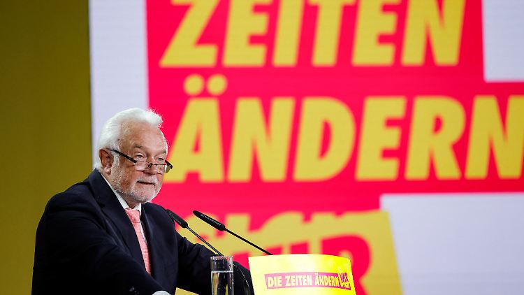 "Das menschenverachtende Treiben der russischen Truppen in der Ukraine muss ein schnelles Ende haben", fordert Kubicki.
