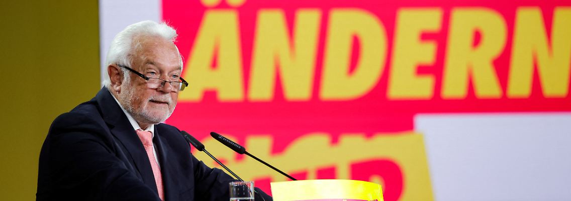 2022-04-23T093147Z_945530718_RC2XST966X61_RTRMADP_3_GERMANY-COALITION-FDP.JPG