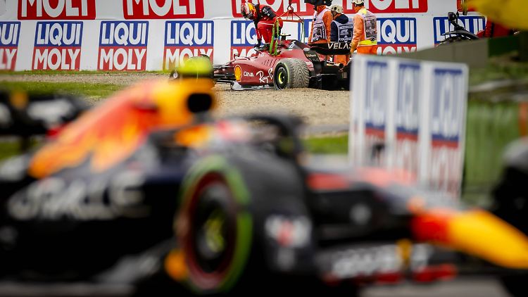 Sainz schied schon nach wenigen Metern aus.