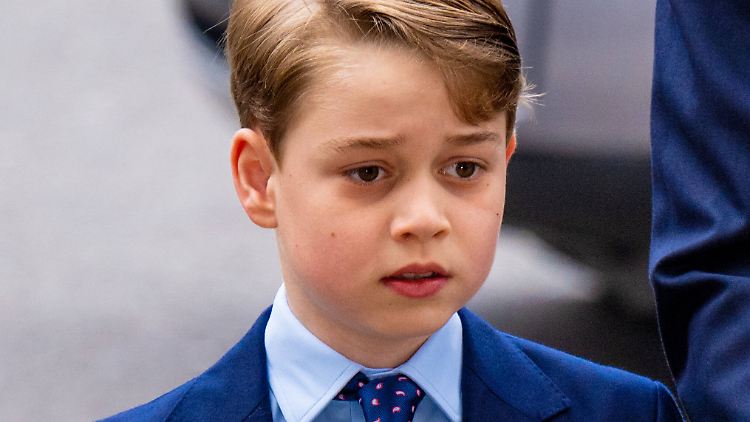 Hat bald neue Klassenkameraden - der acht Jahre alte britische Thronfolger George.