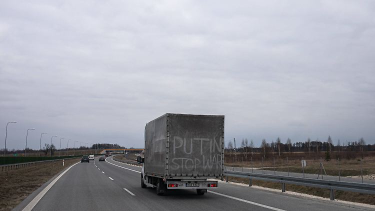 Der Fahrermangel beeinträchtigt die Lieferketten enorm.