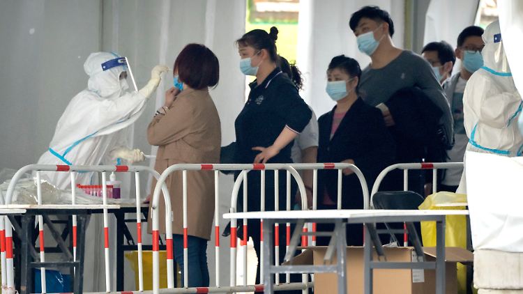Mit dem schnellen Vorgehen will die Hauptstadt auch Lehren aus dem Corona-Ausbruch in Shanghai und anderen Provinzen ziehen.