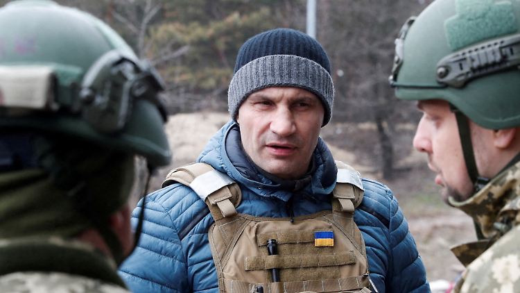 Vitali Klitschko wirft Schröder "Propaganda für den Kreml" vor.