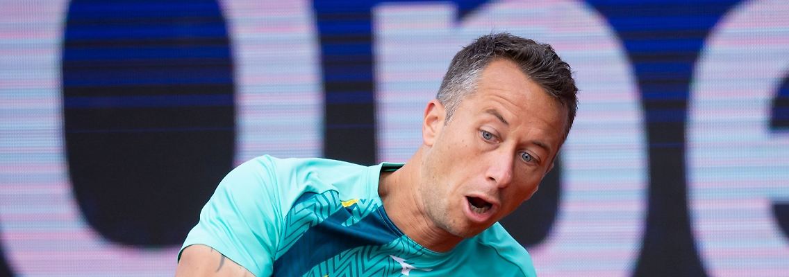 Tennisprofi Philipp Kohlschreiber unterlag in der ersten Runde von München Daniel Altmaier mit 6:7 (5:/), 6:3 und 1:6.