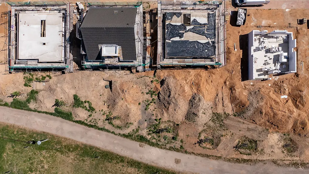 Baureifes-Land-ist-zuletzt-etwas-guenstiger-geworden-laut-einer-Statistik-Die-regionalen-Unterschiede-bleiben-gross