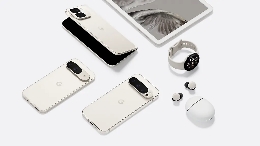 Pixel-Portfolio-Flat-Lay-2