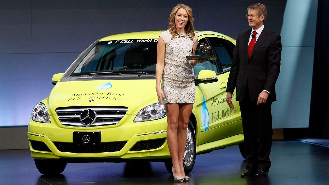 2011-01-11T022321Z_01_RC20_RTRMDNP_3_USA-MERCEDES-BENZ.JPG827420811161524477.jpg