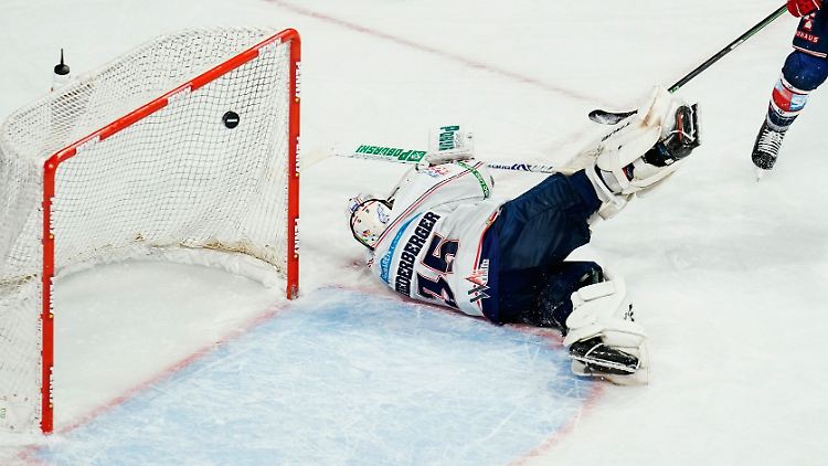 München schnappt sich den Berliner Meistergoalie Mathias Niederberger.