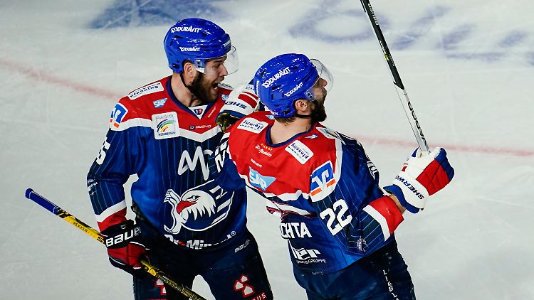 Die Adler Mannheim haben die Serie gegen die Eisbären ausgeglichen.