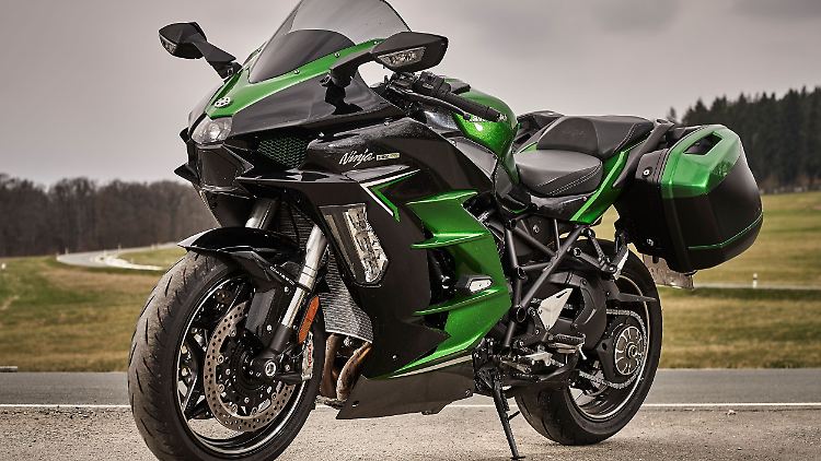 Herzstück der Kawasaki H2 SX SE ist der kompressoraufgeladene Reihenvierzylinder mit 200 PS.