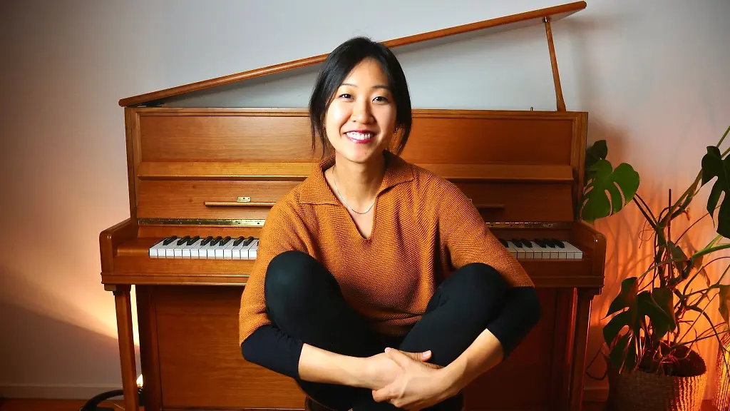 Youtuberin-Nahre-Sol-hat-ein-Jahr-lang-ueber-die-Elbphilharmonie-berichtet