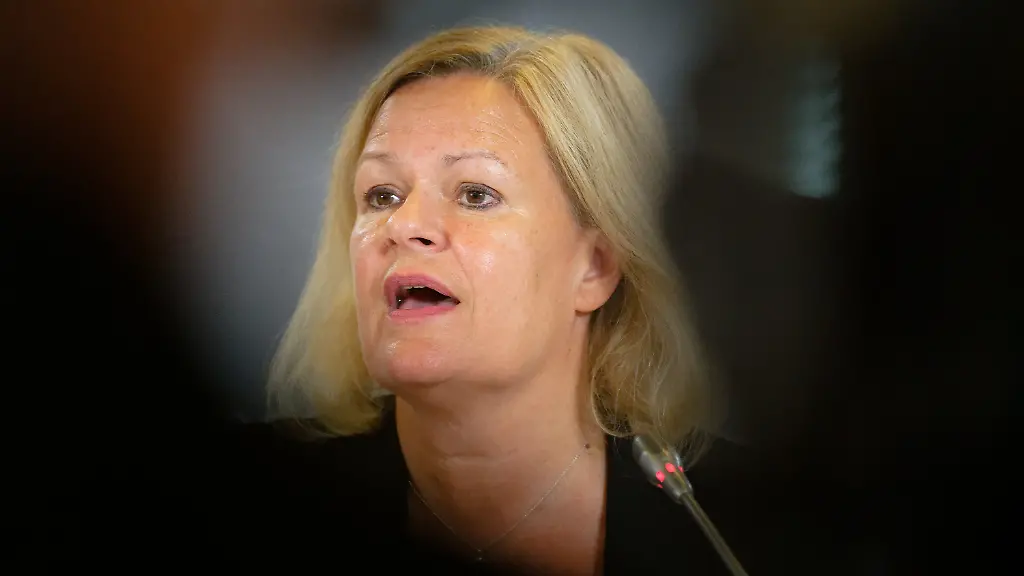 57604df4833b6d47c1c5e3eb543cd4e8