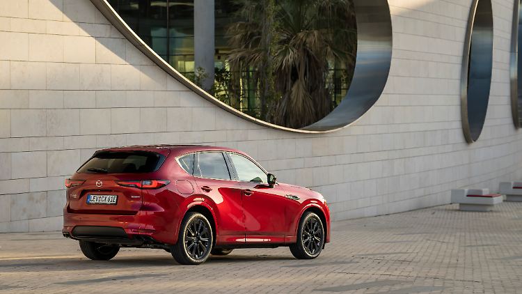 Den Mazda CX-60 wird es auch rein elektrisch und mit Sechszylinder-Reihenmotoren geben.