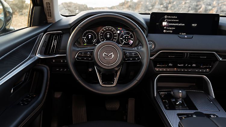 Im Innenraum des CX-60 hat Mazda sehr auf die Verwendung hochwertiger Materialien geachtet.