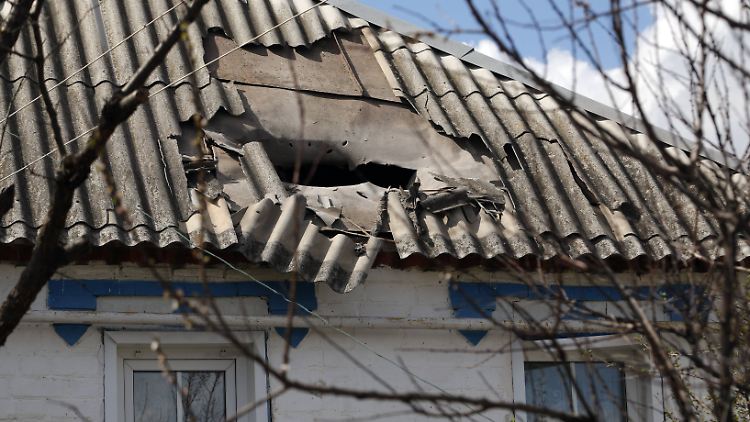 Ein beschädigtes Haus in der russischen Region Belgorod: Moskau wirft der Ukraine Angriffe auf russischem Territorium vor.