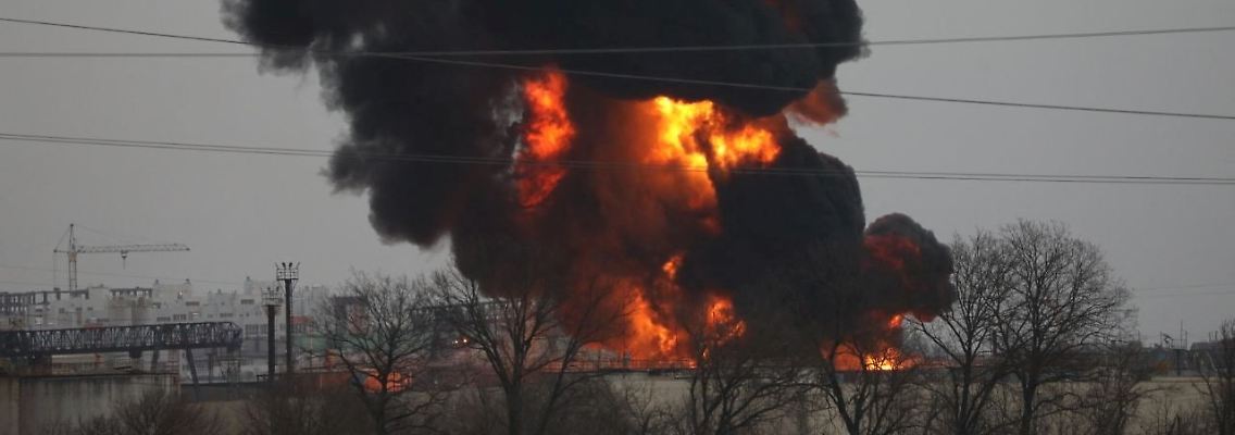 2022-04-01T094501Z_1880404052_RC28ET9PTMA1_RTRMADP_3_UKRAINE-CRISIS-RUSSIA-BELGOROD-STRIKE.JPG