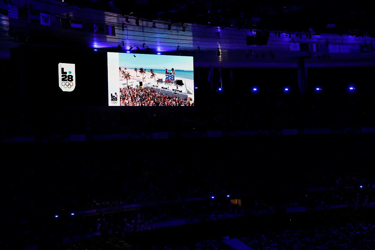 2024-08-11T220007Z-1482247497-MT1USATODAY23974848-RTRMADP-3-OLYMPICS-CLOSING-CEREMONY