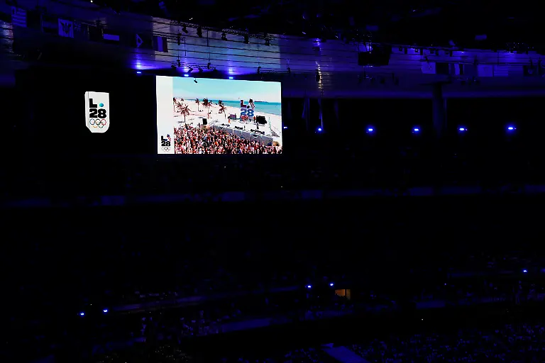 2024-08-11T220007Z-1482247497-MT1USATODAY23974848-RTRMADP-3-OLYMPICS-CLOSING-CEREMONY