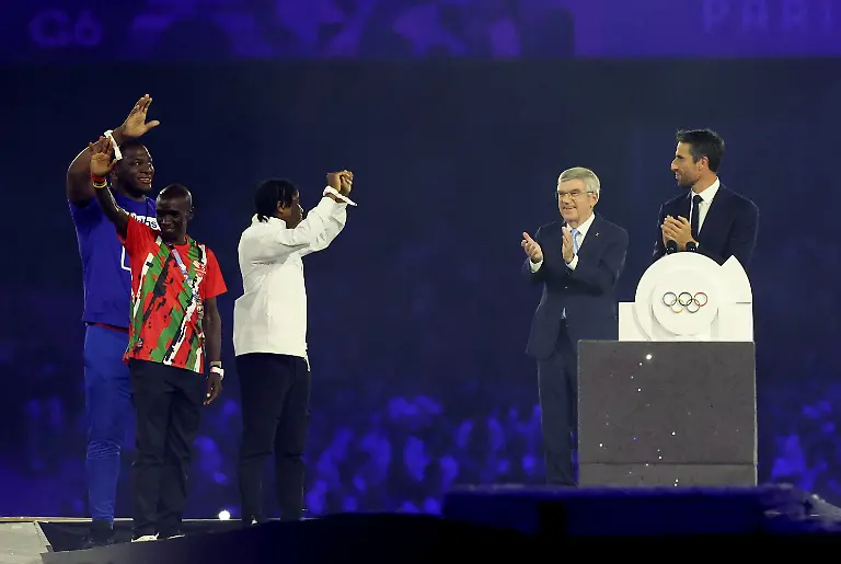 2024-08-11T212427Z-1471301008-UP1EK8B1NGPD1-RTRMADP-3-OLYMPICS-2024-CEREMONIES