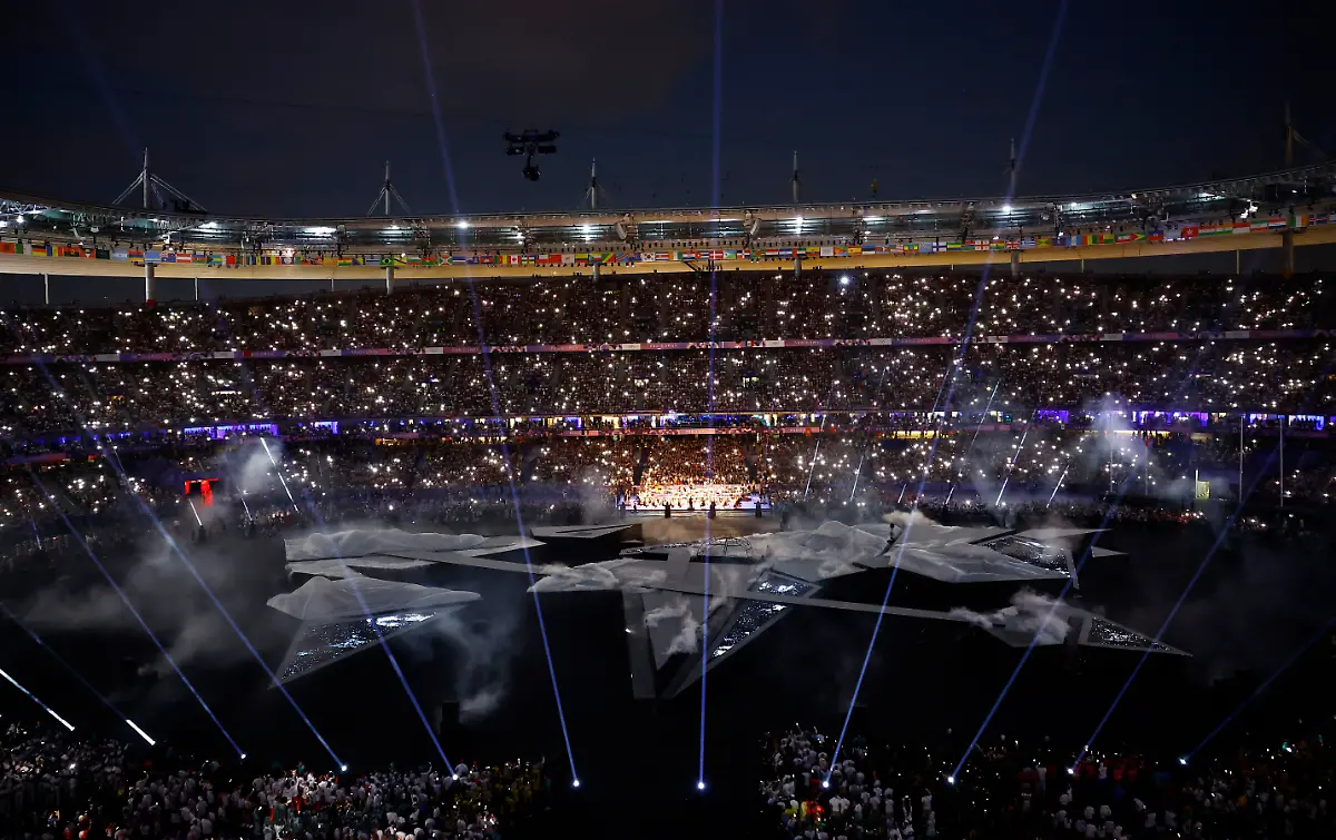 2024-08-11T201904Z-1671275358-UP1EK8B1KFP4B-RTRMADP-3-OLYMPICS-2024-CEREMONIES