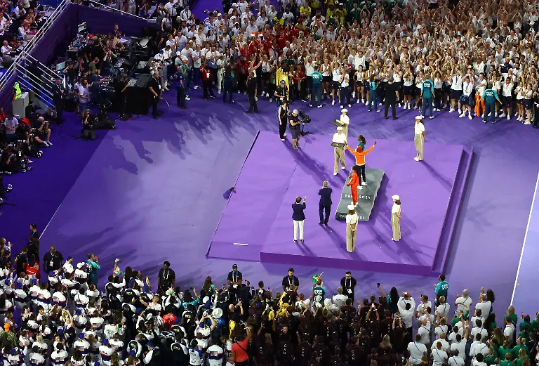 2024-08-11T200628Z-203169241-UP1EK8B1JUQ2Z-RTRMADP-3-OLYMPICS-2024-ATHLETICS