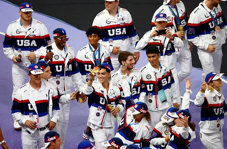 2024-08-11T195430Z-1916264576-UP1EK8B1JAT0K-RTRMADP-3-OLYMPICS-2024-CEREMONIES