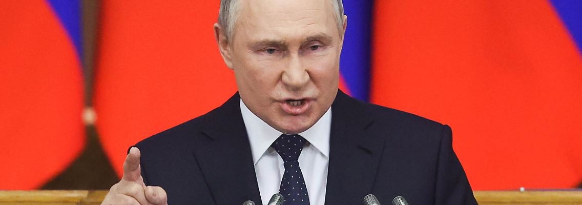 Der russische Präsident Wladimir Putin steht unter Druck. Am 9. Mai, dem traditionellen Tag des Sieges, muss er eine Entscheidung treffen.