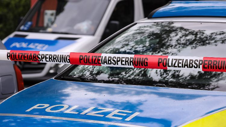 Die Polizei vermutet eine Beziehungstat. 