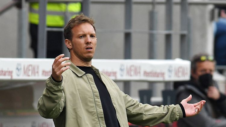Julian Nagelsmann, unbegeistert.