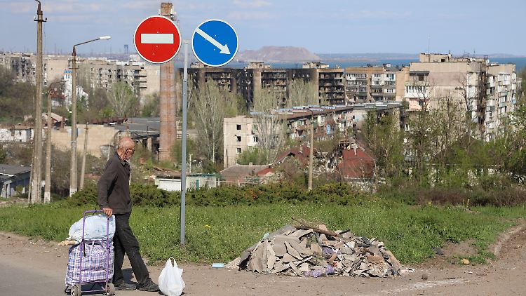 Bis auf das Stahlwerk Asowstal ist Mariupol unter russischer Kontrolle - oder das, was von der zerstörten Hafenstadt übrig ist.