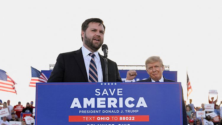J.D. Vance nannte Ex-Präsident Trump 2016 noch einen Idioten.