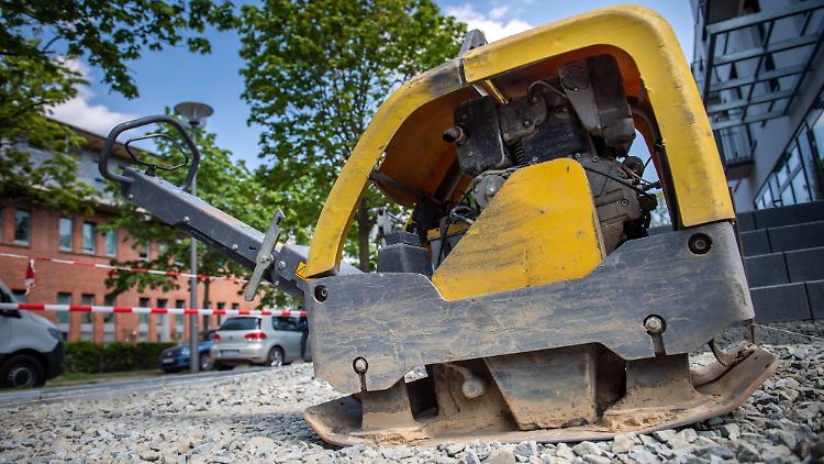 Nicht jede Baumaschine ist für den unerfahrenen Nutzer geeignet. Ein Beispiel dafür sind Rüttler.