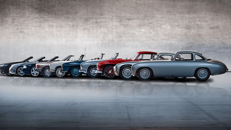 Ein Generationentreffen der SL-Modelle von Mercedes-Benz.