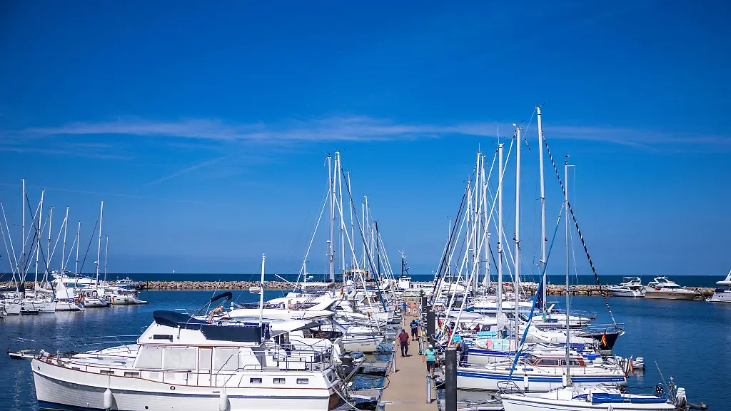 Juli-und-August-sind-auch-fuer-die-Marinas-an-der-MV-Kueste-Hochsaison