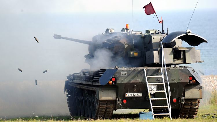 Flugabwehrpanzer vom Typ "Gepard" auf dem Schießplatz im schleswig-holsteinischen Todendorf (Bild von 2010).
