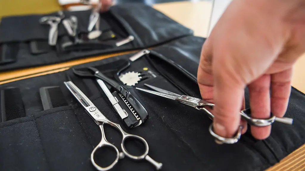 Unbehandelt-kann-die-Pilzinfektion-Trychophyton-tonsurans-zu-dauerhaftem-Haarverlust-fuehren