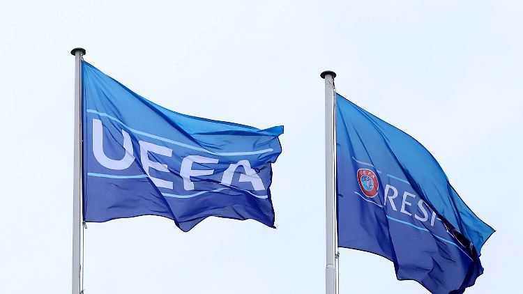 Die UEFA schließt den russischen Fußball von seinen Wettbewerben aus.