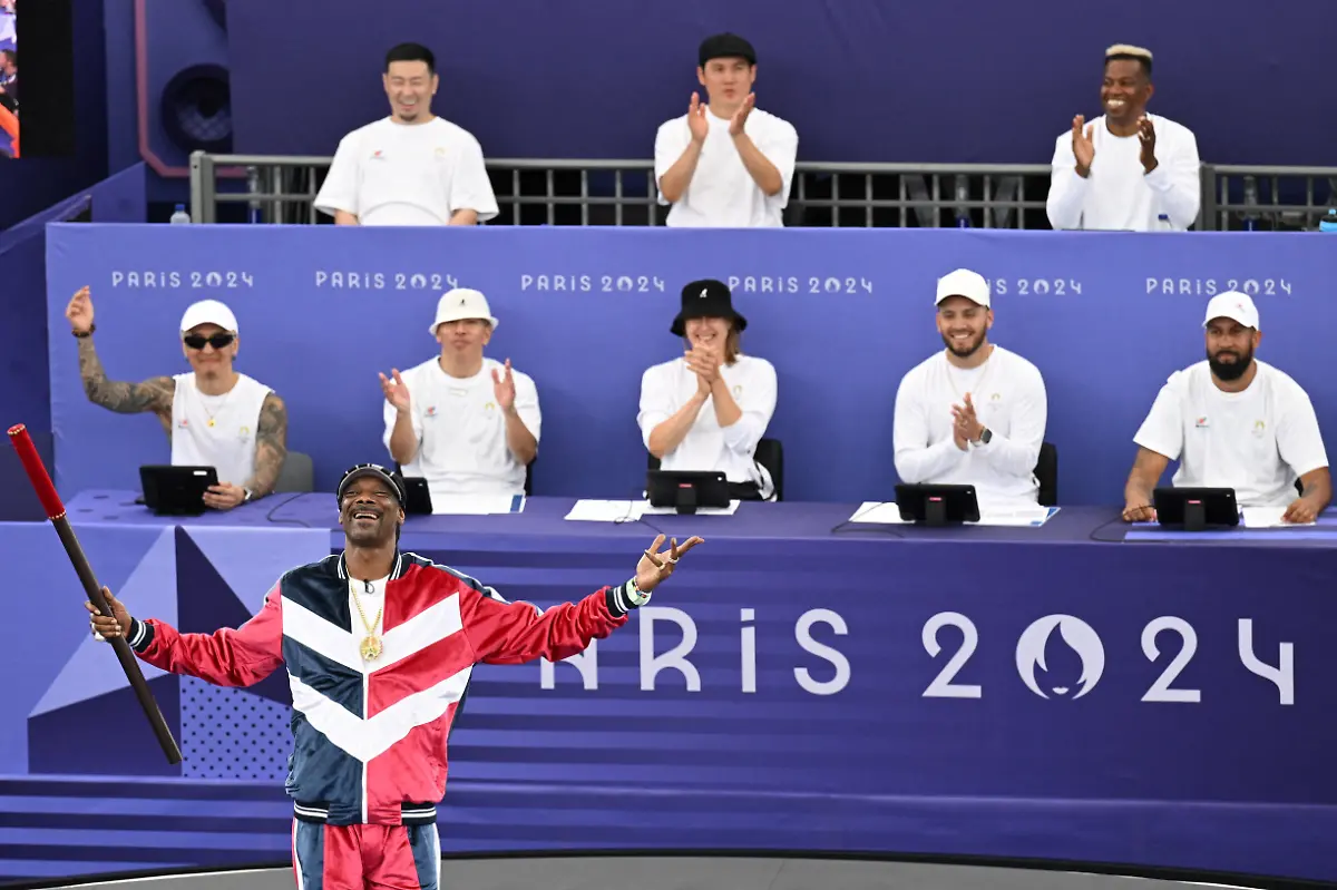 2024-08-09T145734Z-1142329046-UP1EK89136AET-RTRMADP-3-OLYMPICS-2024-BREAKING