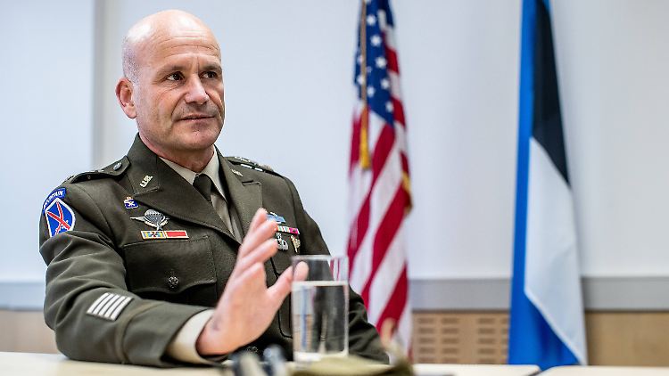 Cavoli trat 1987 in die US-Armee ein. 