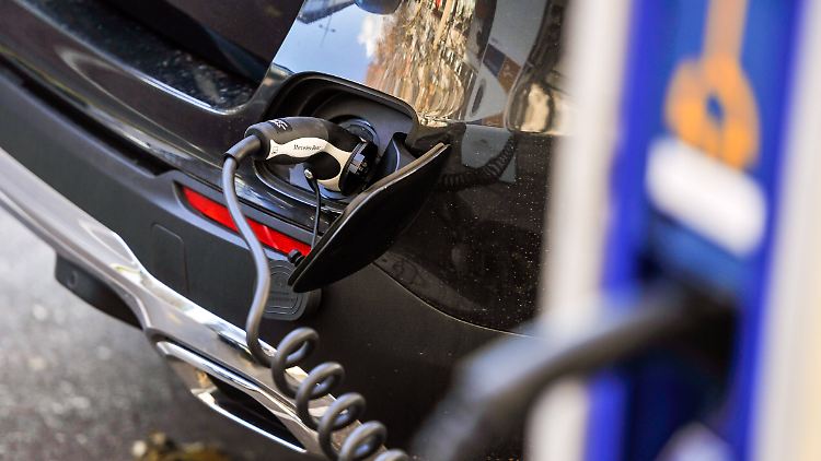 Im vergangenen Jahr wurde eine Rekordzahl an E-Autos zugelassen.