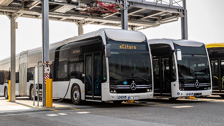 Die neue Batteriegeneration im e-Citaro liefert fast 70 Prozent mehr Energie als im Vorgängermodell.