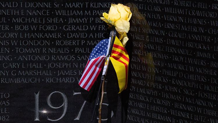 Im Vietnamkrieg kämpften von  1955 bis 1975 die USA und die Sowjetunion um ihren Einfluss in Asien. Millionen Menschen starben.