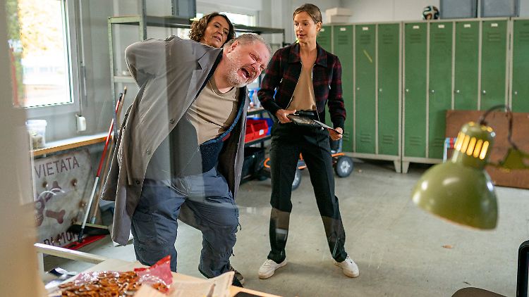 Haben den Hausmeister im Verdacht: Odenthal (Ulrike Folkerts, l.) und Stern (Lisa Bitter).