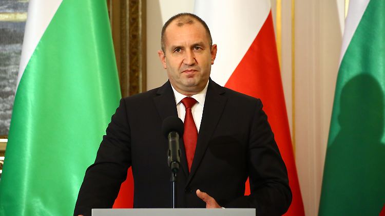 Präsident Radew lehnt jegliche Waffenlieferungen an die Ukraine ab.