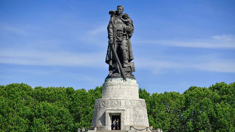 Das Mahnmal in Berlin-Treptow wird einer der Hotspots des Weltkriegsgedenkens in Berlin.